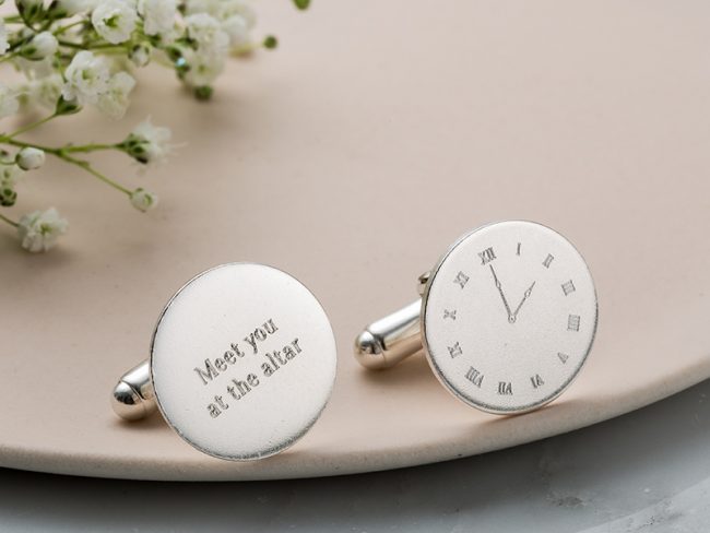 10 groom gifts to surprise your man with on your wedding day Cufflinks
